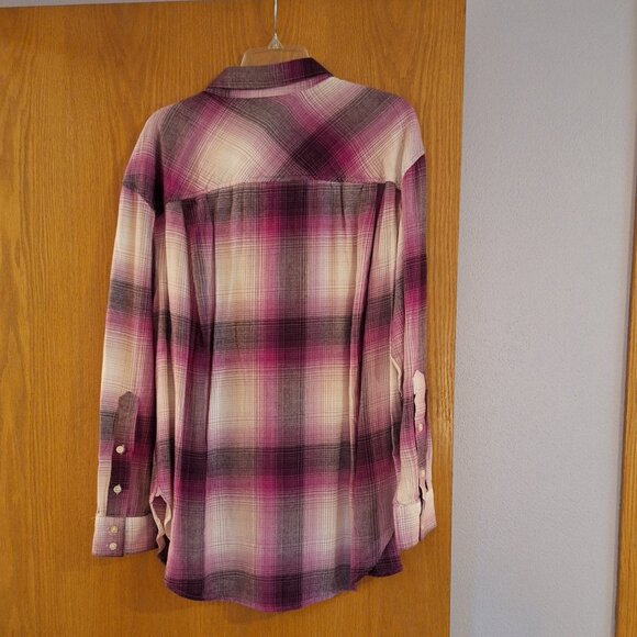 Woman's Flannel Shirt - Picture 2 of 9